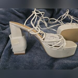 Elegant White Strappy Women's Heels